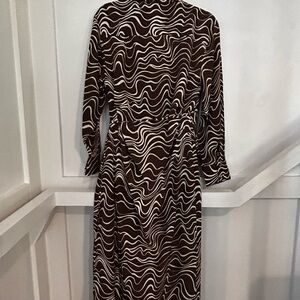 & Other Stories Brown and White Wave Long Sleeve Dress